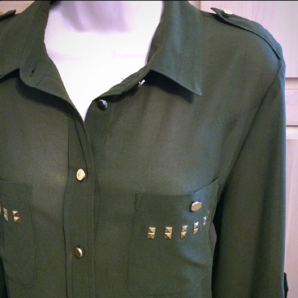 SOLD IN BUNDLE Army green military-style blouse - Picture 2 of 4