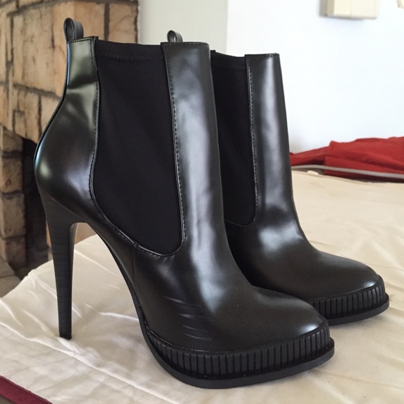 Zara Trafaluc Black Booties