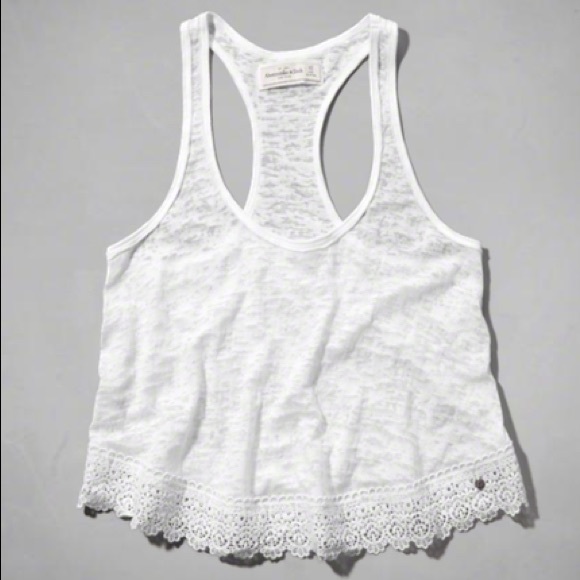 ✨SOLD✨tank size M