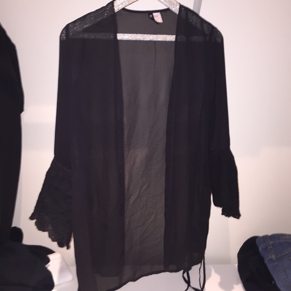 H&M Black Kimono with detail on sleeves