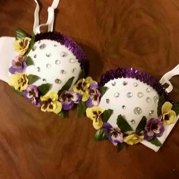 Rave bra