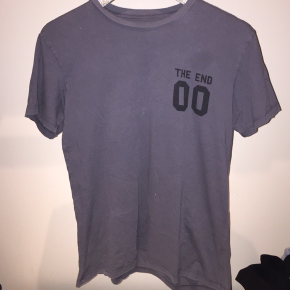 Brandy Melville 'The End 00' T Shirt