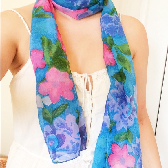 Blue Floral Pattern Scarf - Picture 3 of 4