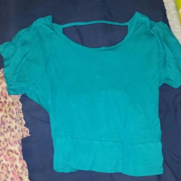 Crop Tops - Picture 3 of 4