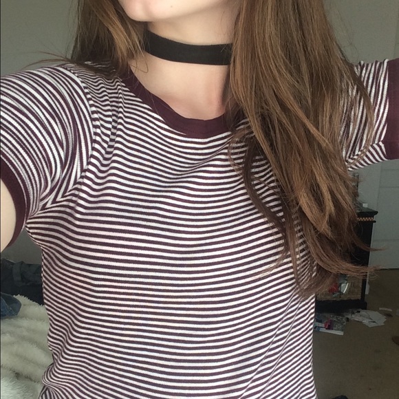 Brandy Melville Accessories - Velvet choker 🌿