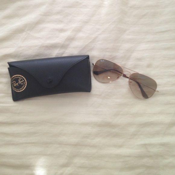 Ray-Ban Aviator Sunglasses - Picture 2 of 3