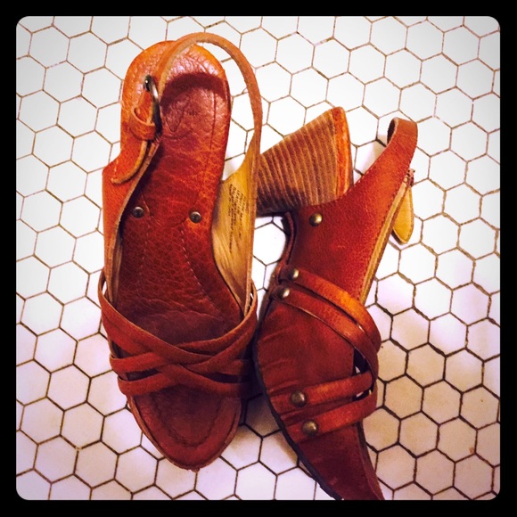 😍Frye heels- worn twice!😍
