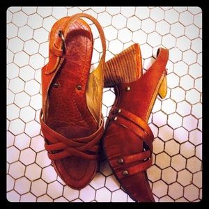 😍Frye heels- worn twice!😍