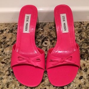 NWOT Steve madden pink slip on heels.