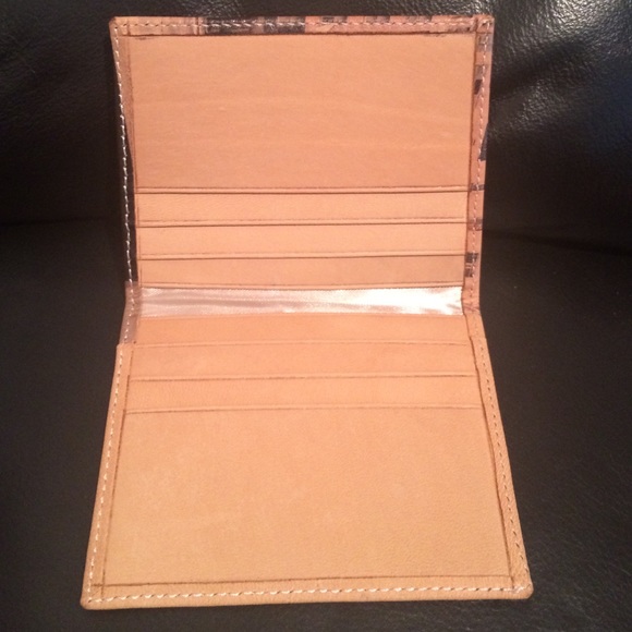 Love ID Holder - Picture 2 of 3