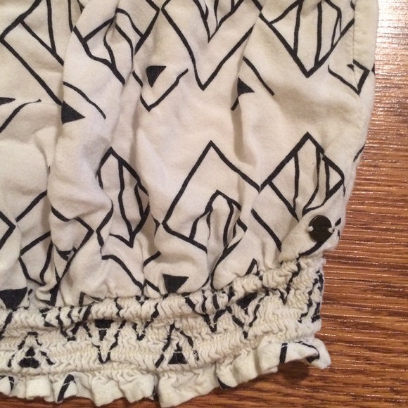 Strapless Abstract Top From PacSun - Picture 2 of 2