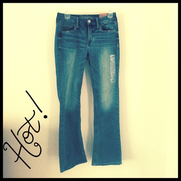 AMERICAN EAGLE VINTAGE BOOT CUT JEANS