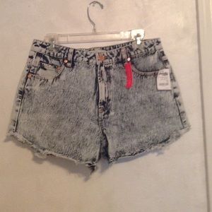 High waisted acid wash denim shorts