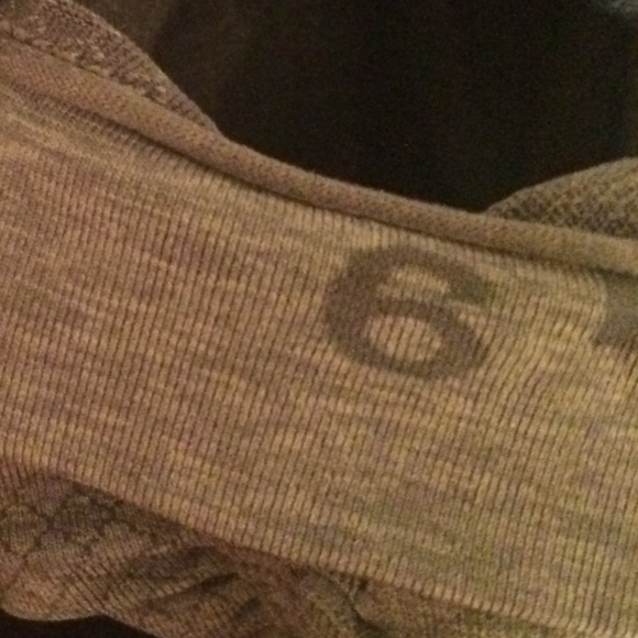 SOLD Lululemon flow crops, army fatigue green 6 - Picture 2 of 4