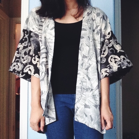 H&M Oversized Floral Color Contrast Kimono