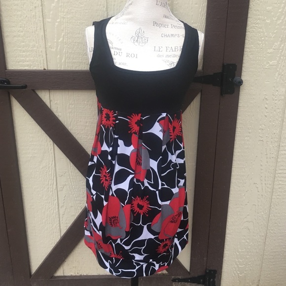 Body Central Dresses & Skirts - Cute Red and Black Patterned Dress🏈🏈