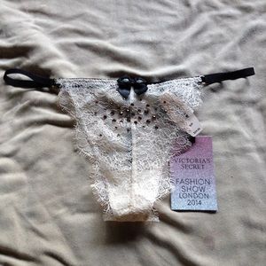 VS Tan Nude Rhinestone Lace V-String S