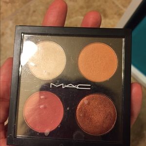 Mac Call Me Bubbles Eye Palette