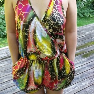 Romper / jumper suit with colorful design
