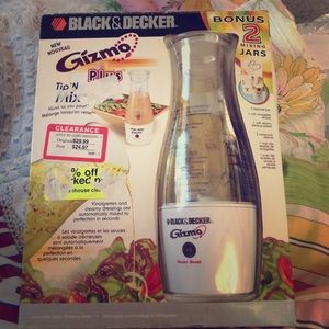 Black and Decker Gizmo salad dressing mixer