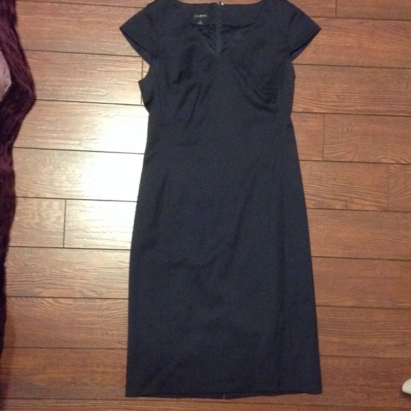 Pinstripe dress - Picture 2 of 5