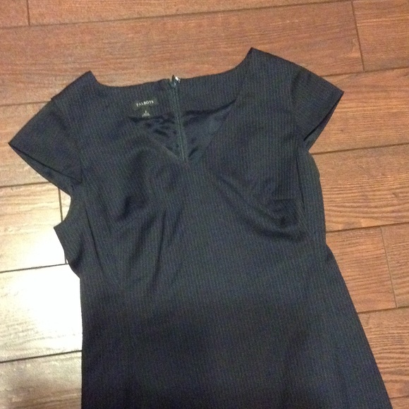 Pinstripe dress - Picture 3 of 5