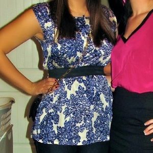 Forever21 blue floral blouse elastic waist sz lg