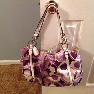 LARGE COACH HANDBAG!