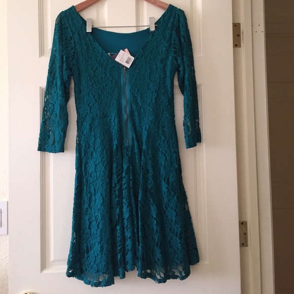 Teal dress with lace overlay, never been worn - Picture 2 of 4