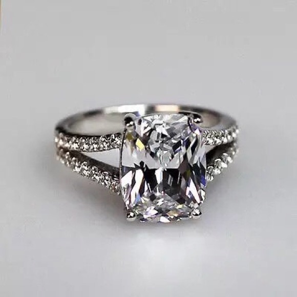 Women’s Romantic lab diamond Ring - Picture 2 of 3