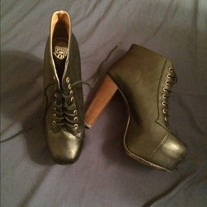 Platform lace-up booties!