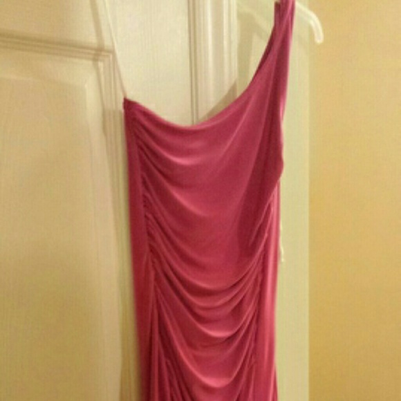 A DRESS - Picture 1 of 4