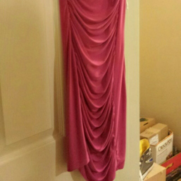 A DRESS - Picture 2 of 4