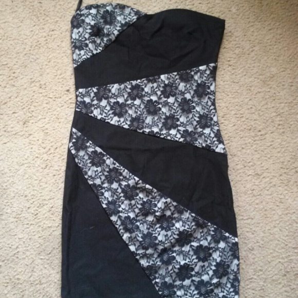 Perfect lace dress!