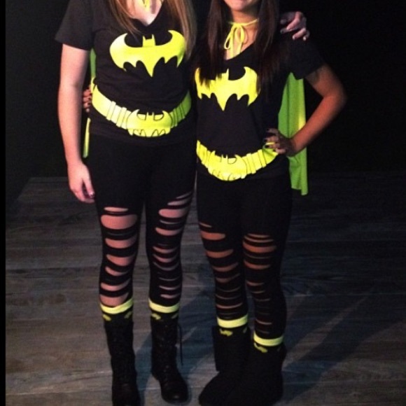 BATMAN COSTUME