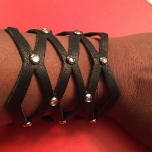 🎉HOST PICK 7/10 🎉 Rhinestone leather bracelet