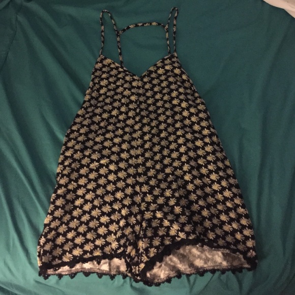 Printed black daisy romper with embellishments - Picture 1 of 4