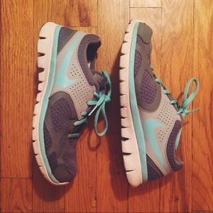 Mint Blue/Gray/White Nike Running Shoes!