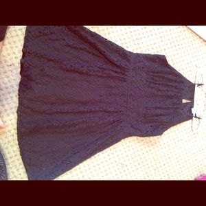 little black lace dress