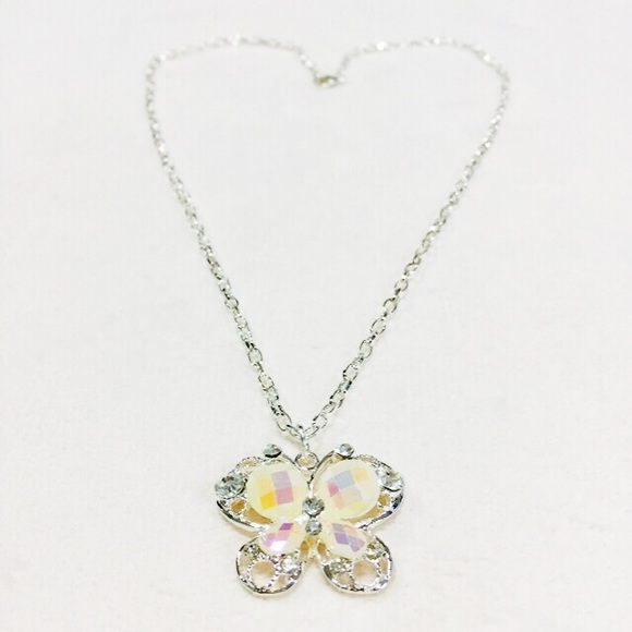 🆕 Butterfly Necklace