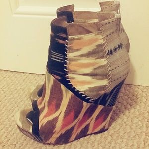 Unique Tribal Wedge