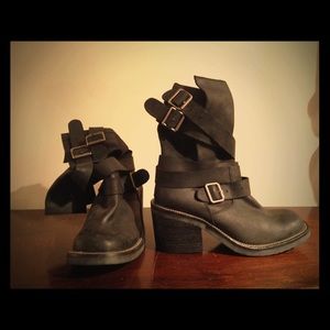 Jeffrey Campbell France strapped boots