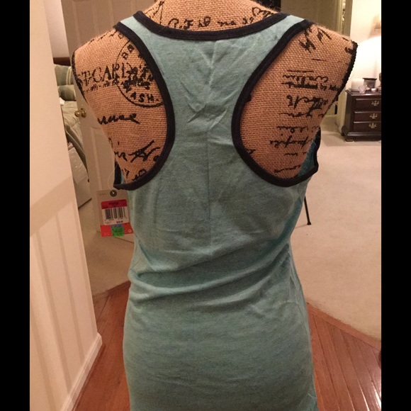 Sport Top - SOLD - Picture 2 of 2