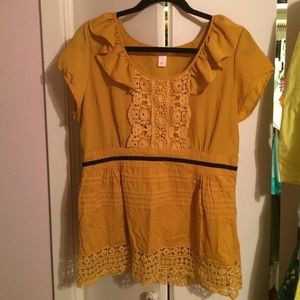 Mustard boutique blouse lace ruffle size Large