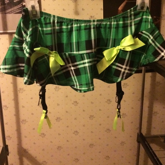 Lingerie or costume skirt !
