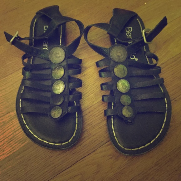 Black sandal