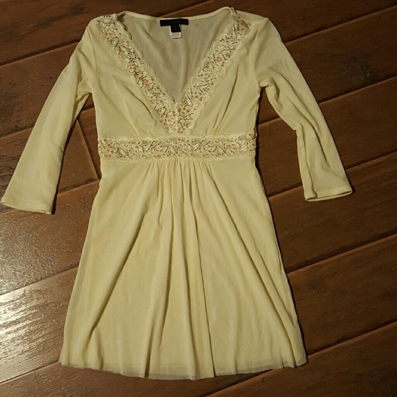 ***sold****Light yellow top with lace v-neck