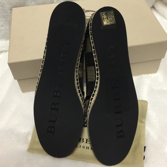 ✋🏻sold✋🏻  Authentic Burberry espadrilles - Picture 3 of 4