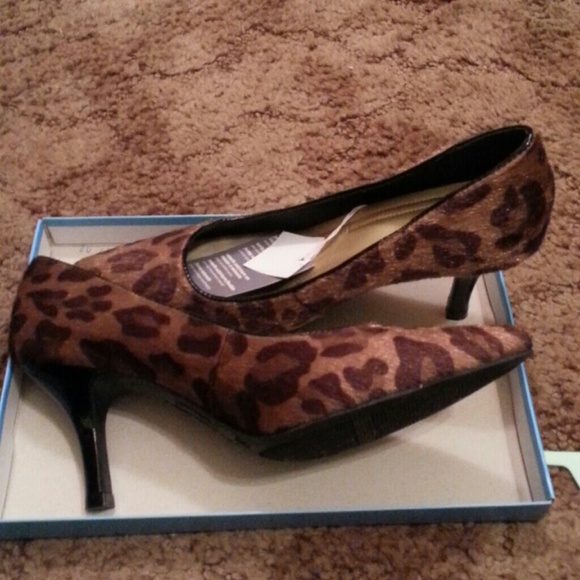 Leopard Brown shoes ,,, NWT