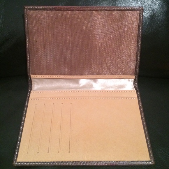 NY passport holder - Picture 2 of 3